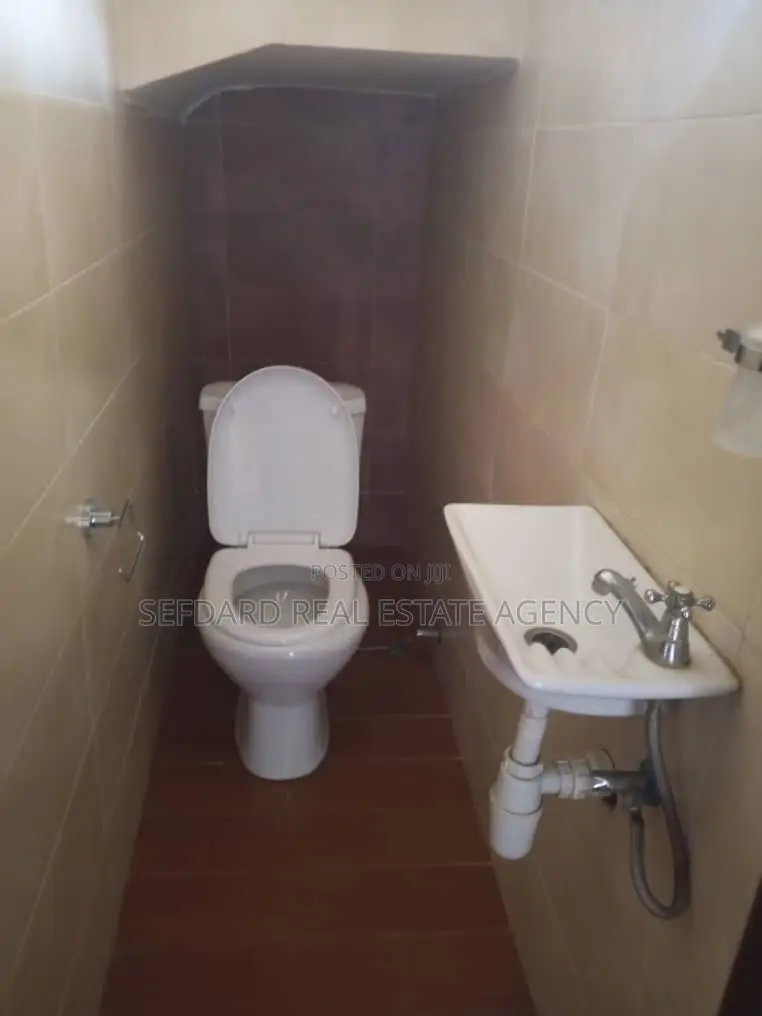 3bdrm Duplex in Sefdard Properties, Pokuase for rent