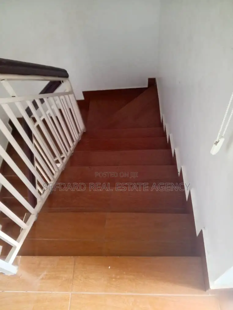 3bdrm Duplex in Sefdard Properties, Pokuase for rent