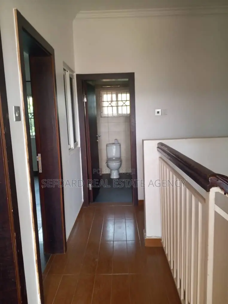 3bdrm Duplex in Sefdard Properties, Pokuase for rent