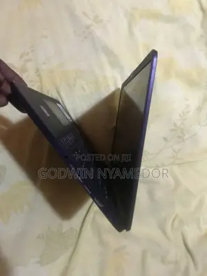 Laptop HP 14-dq1088wm 8GB Intel Core i5 HDD+SSD 500GB