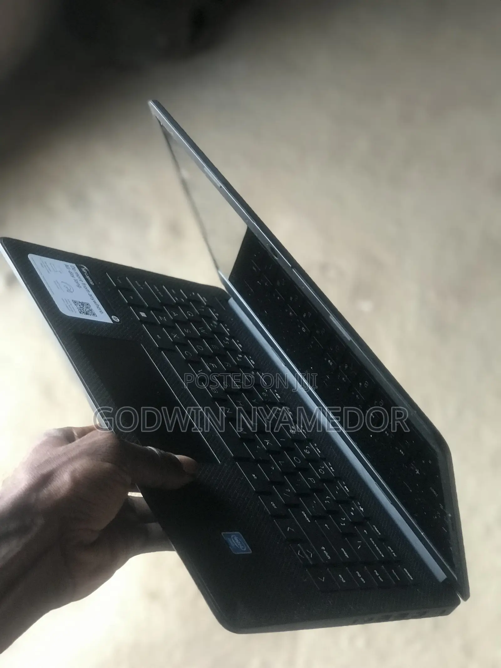 Laptop HP 14-dq1088wm 8GB Intel Core i5 HDD+SSD 500GB