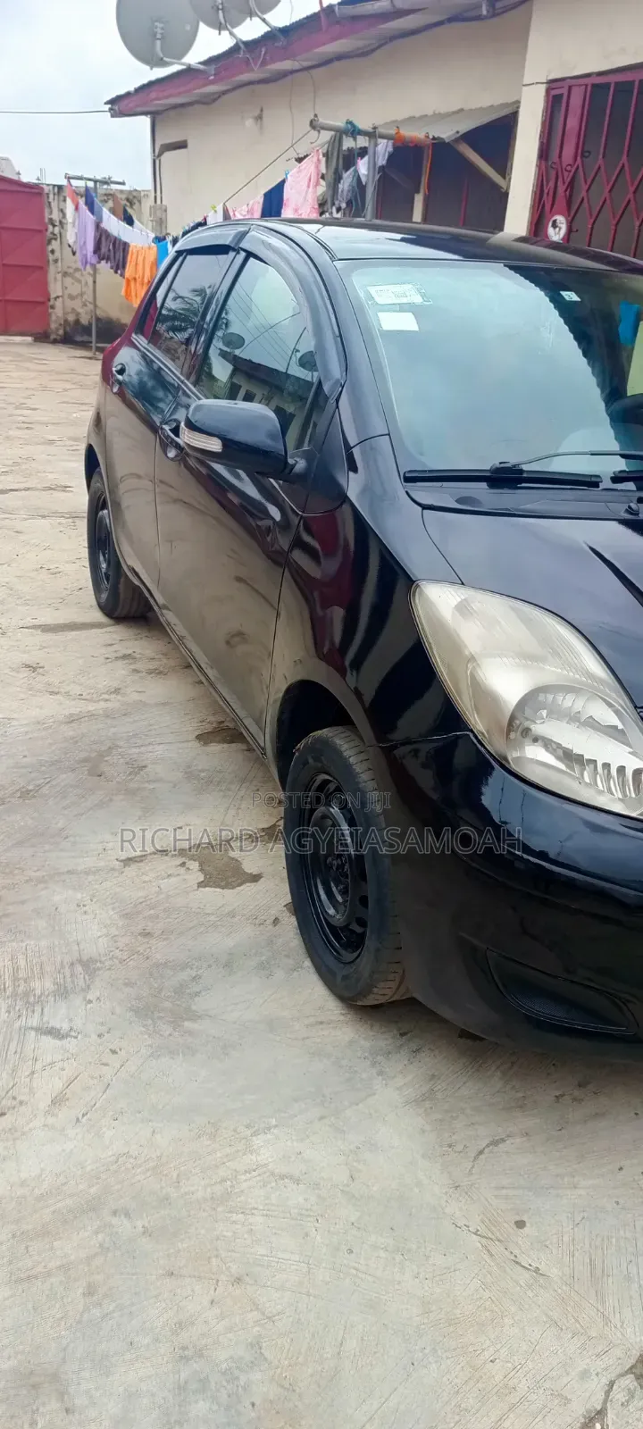 Toyota Vitz 2010 Black