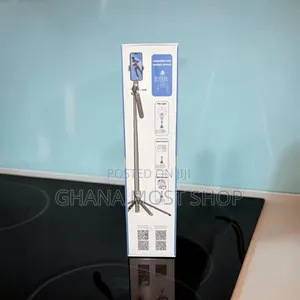 P325 Selfie Stick and Tripod Stand.(1710)