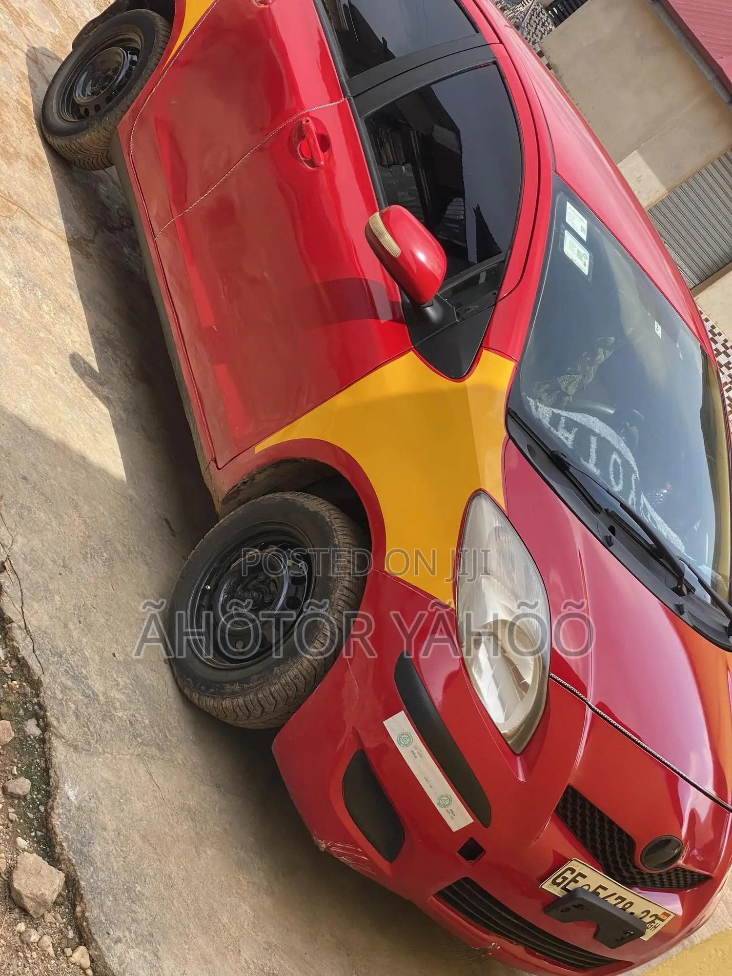 Toyota Vitz 2010 Red