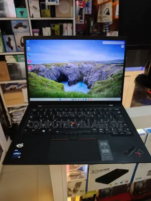 Laptop Lenovo ThinkPad X1 Carbon Gen11 16GB Intel Core i5 SSD 256GB