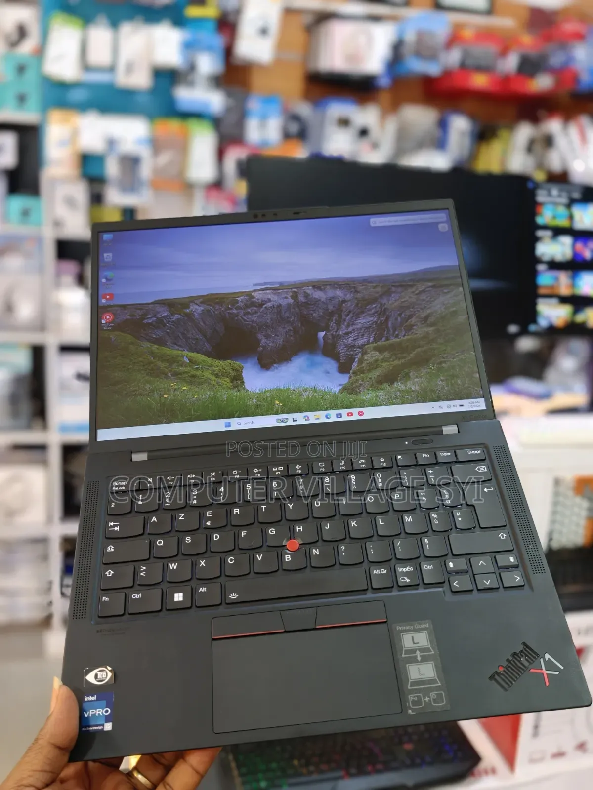 Laptop Lenovo ThinkPad X1 Carbon Gen11 16GB Intel Core i5 SSD 256GB