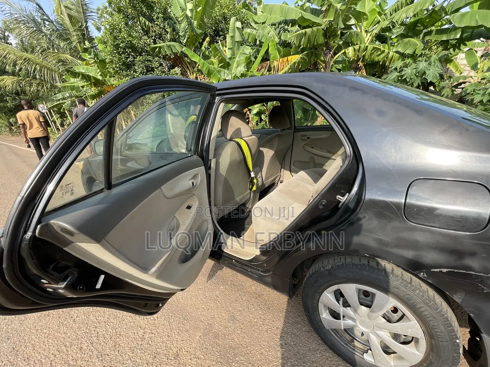 Toyota Corolla LE 4dr Sedan (1.8L 4cyl 4A) 2010 Black