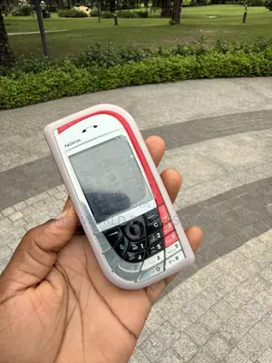 Nokia 7610 Pink