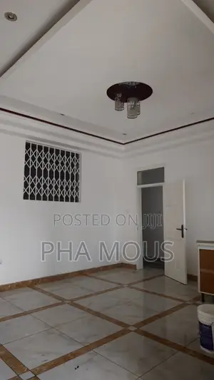 3bdrm House in Taifa-Burkina for sale