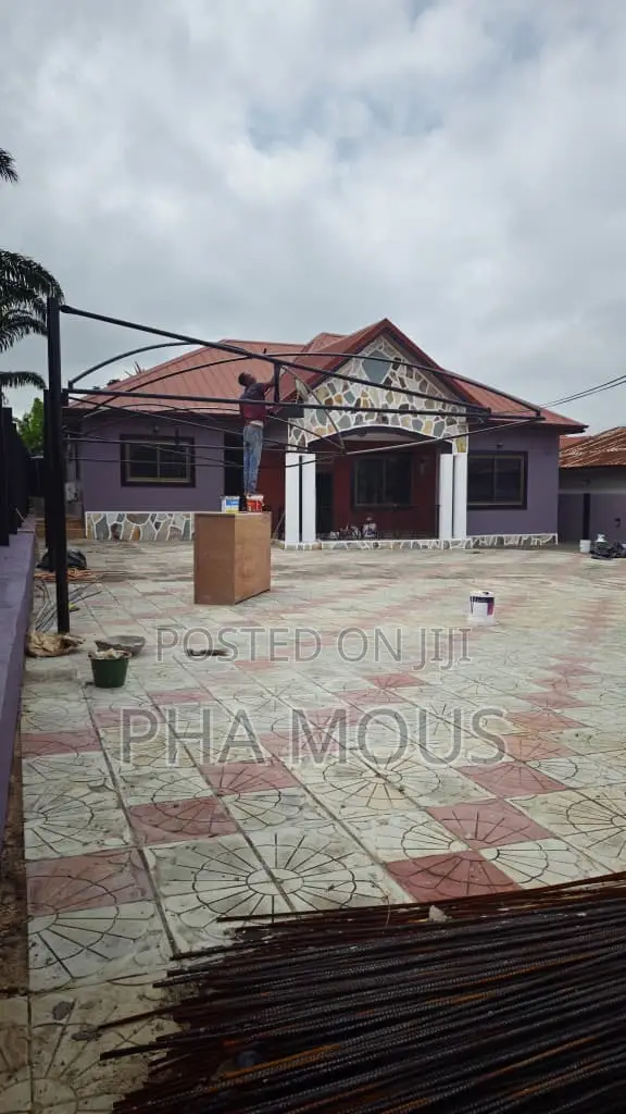 3bdrm House in Taifa-Burkina for sale