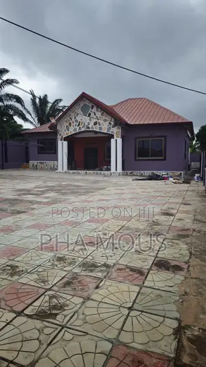 3bdrm House in Taifa-Burkina for sale
