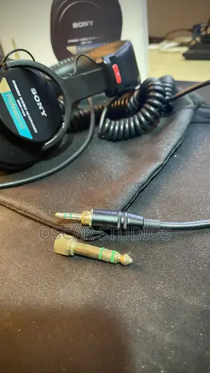 Sony Professional Dynamic Stereo Headphones MDR-7506