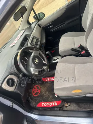 Toyota Vitz 2013 Ivory