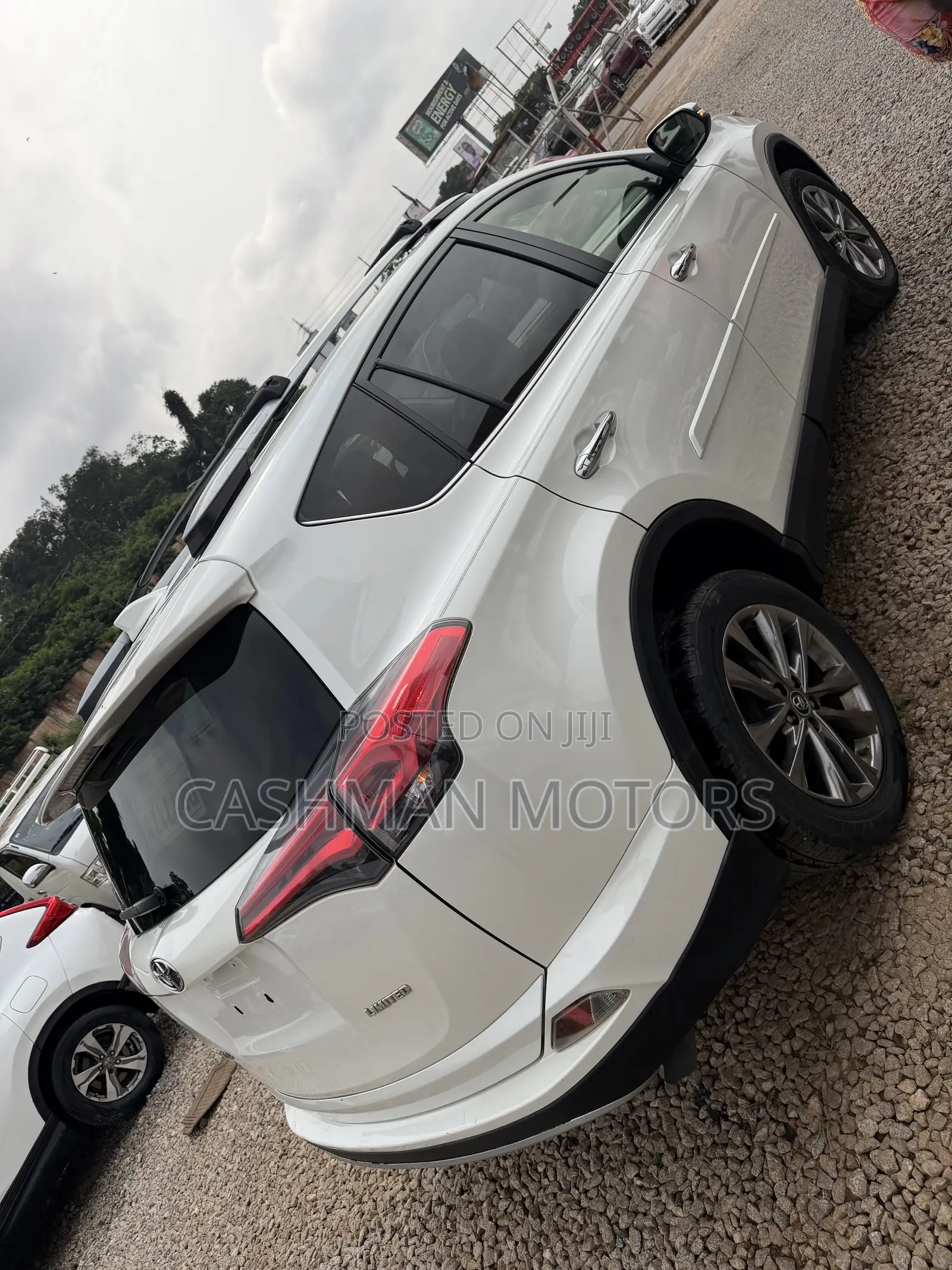 Toyota RAV4 Limited 4dr SUV AWD (2.5L 4cyl 6A) 2018 White