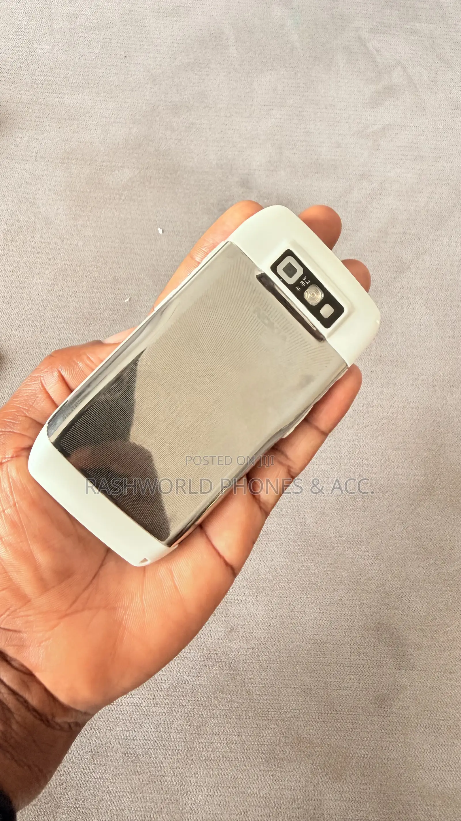 Nokia E71 White