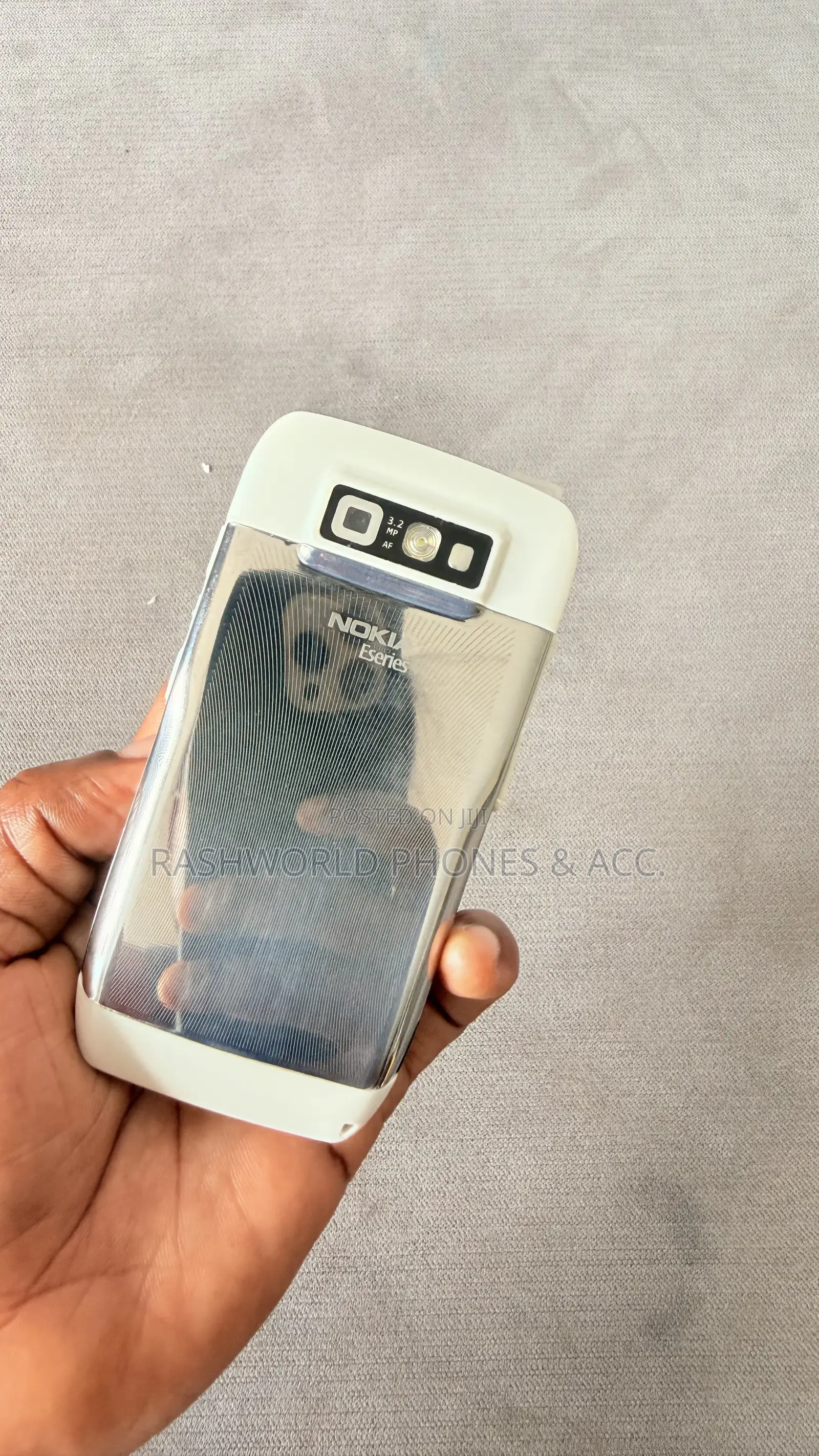 Nokia E71 White