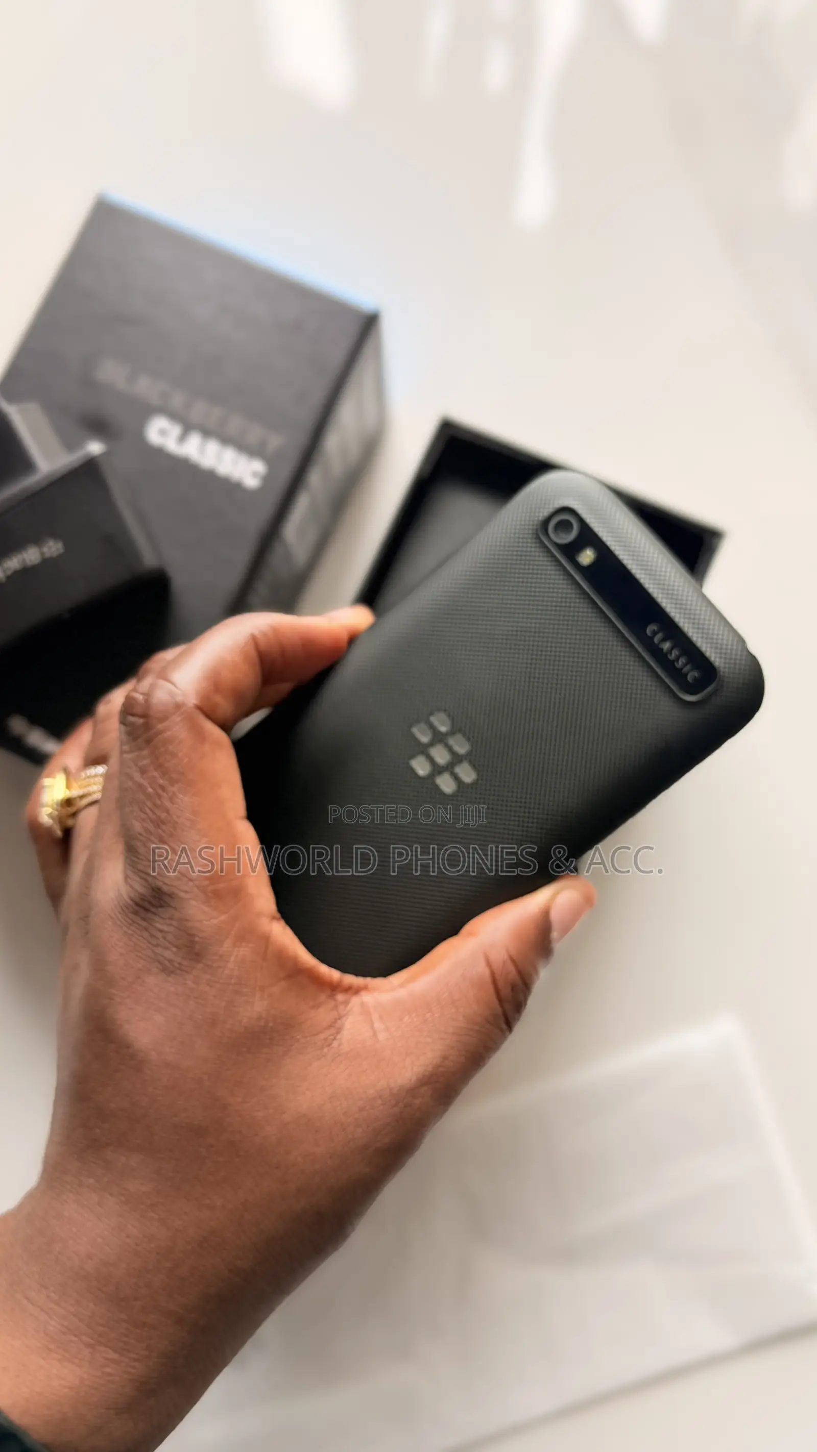 New BlackBerry Classic 16 GB Black