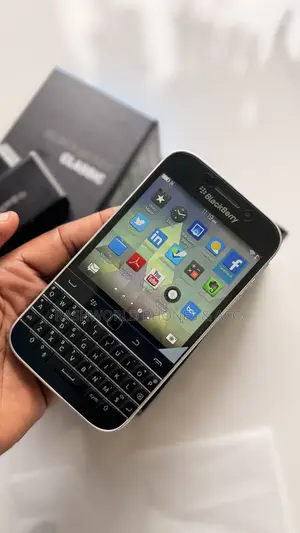 New BlackBerry Classic 16 GB Black