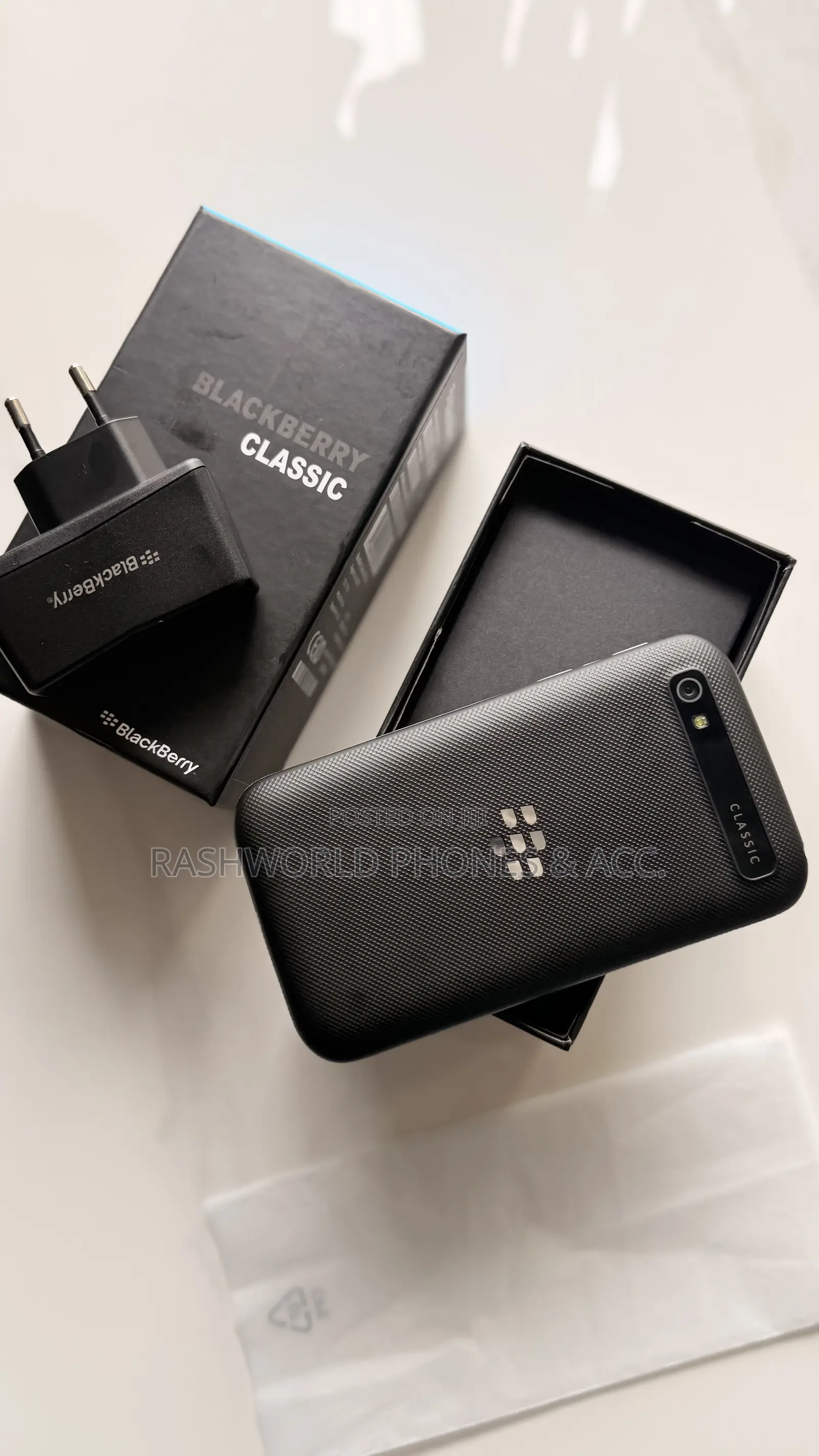 New BlackBerry Classic 16 GB Black