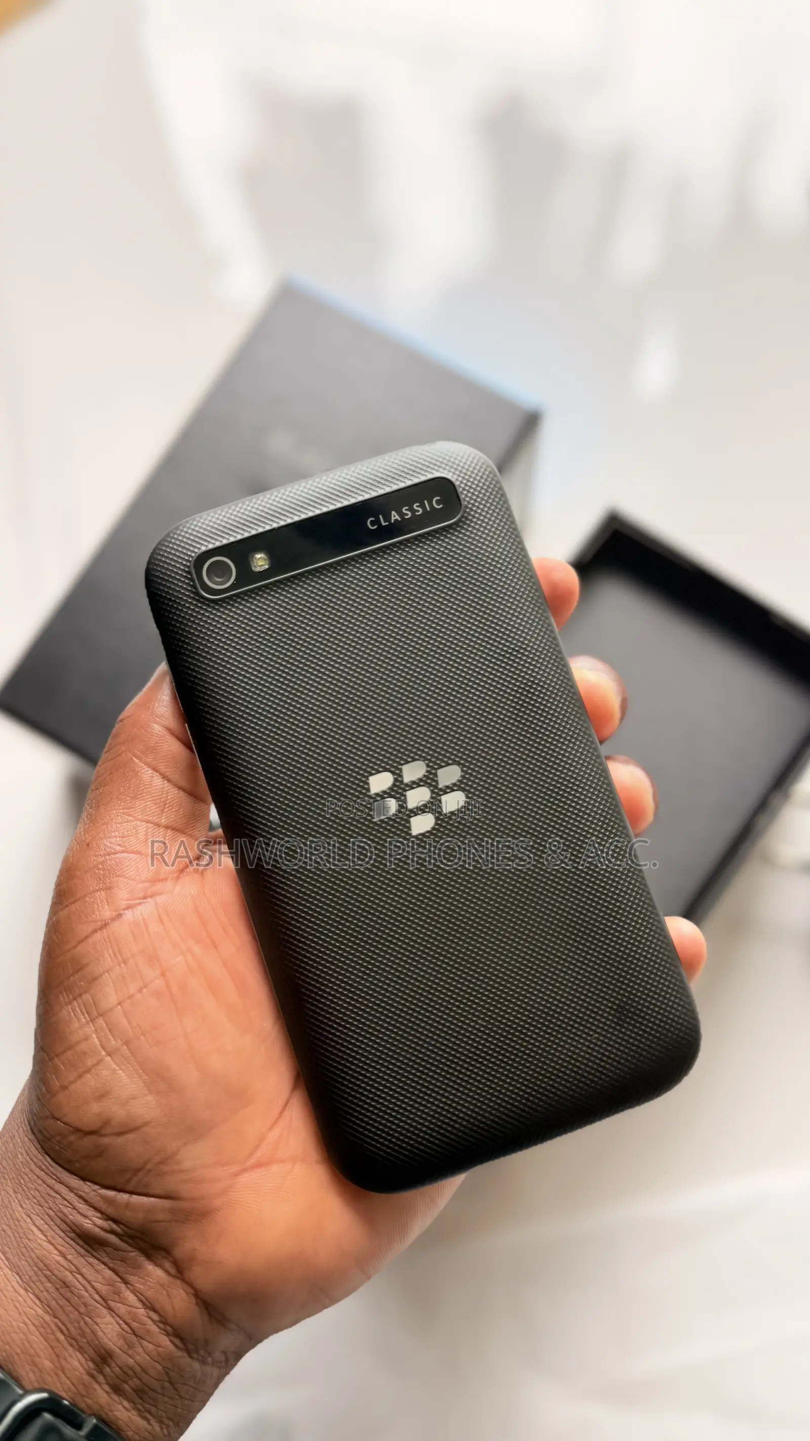 New BlackBerry Classic 16 GB Black
