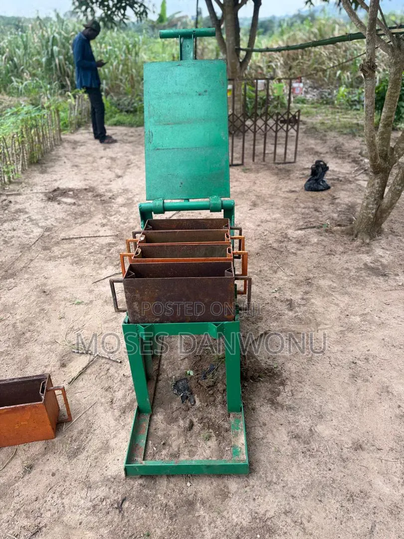 Brick Laying Machine