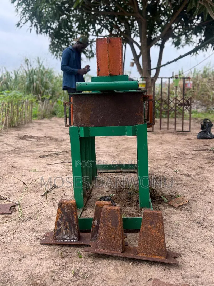 Brick Laying Machine