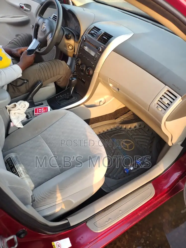 Toyota Corolla 2010 Red