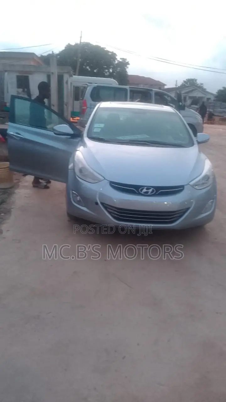 Hyundai Elantra 2013 Silver