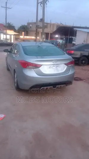 Hyundai Elantra 2013 Silver
