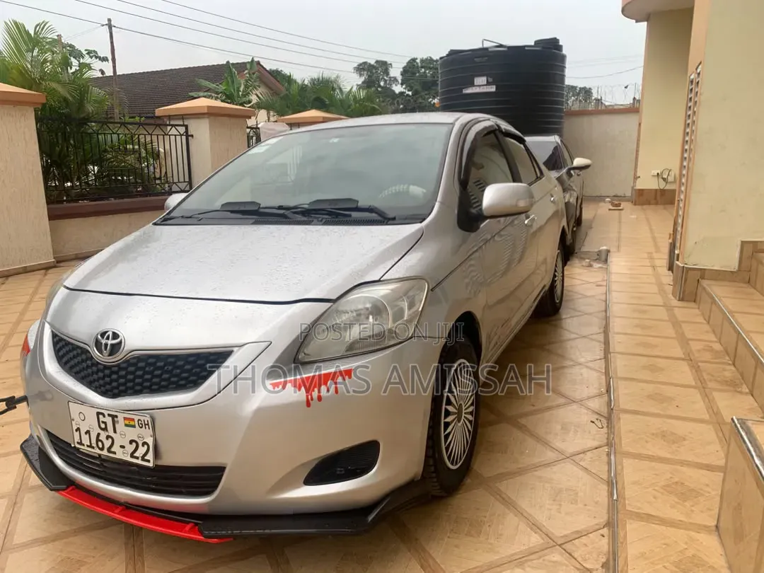 Toyota Belta 2010 Gray