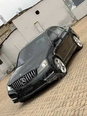 Mercedes-Benz C300 2013 Black
