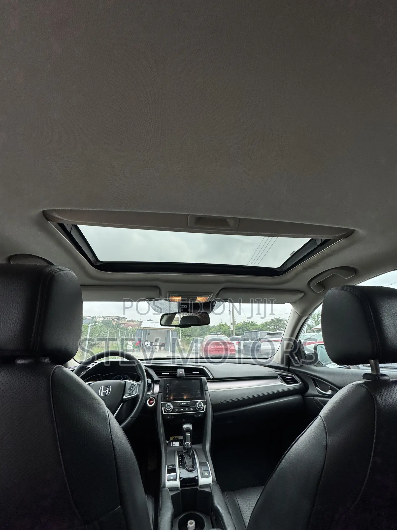 Honda Civic Touring 4dr Sedan (1.5L 4cyl) 2017 White