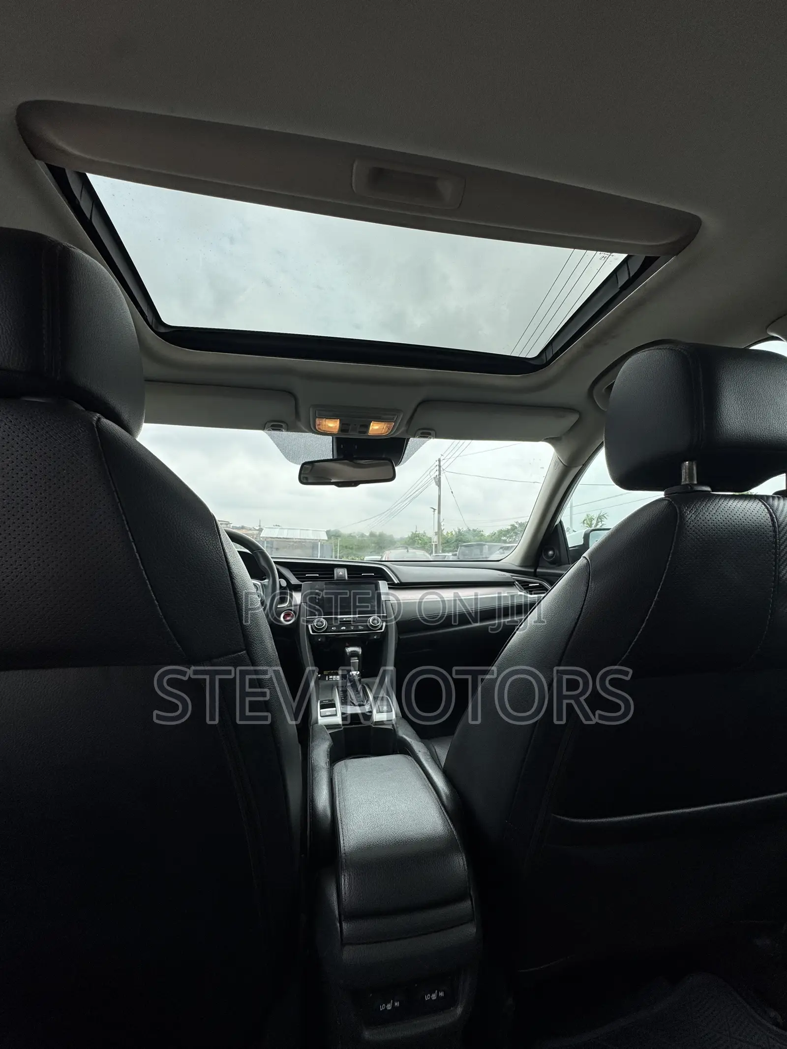 Honda Civic Touring 4dr Sedan (1.5L 4cyl) 2017 White