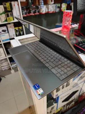 Laptop Dell Inspiron 15 5518 16GB Intel Core i7 SSD 512GB