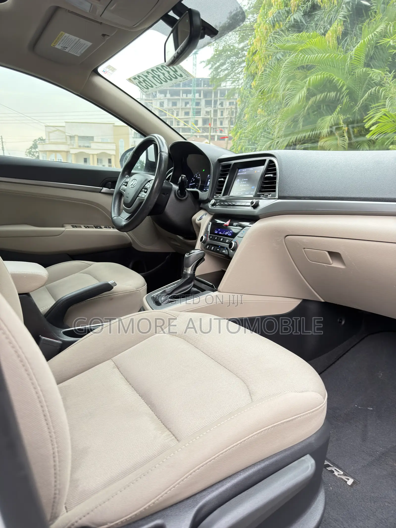 Hyundai Elantra Limited Sedan FWD (2.0L 4cyl 6A) 2017 White