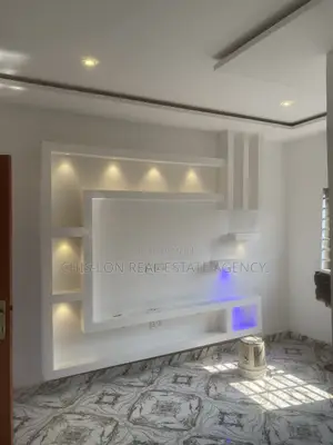 1bdrm Bedsitter in Chislon Brokers, Adade for rent