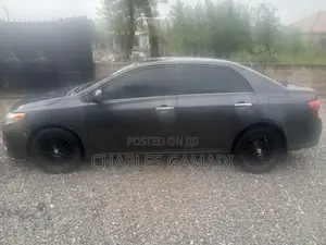 Toyota Corolla LE 4dr Sedan (1.8L 4cyl 4A) 2013 Gray
