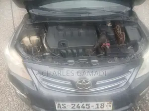 Toyota Corolla LE 4dr Sedan (1.8L 4cyl 4A) 2013 Gray