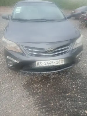 Toyota Corolla LE 4dr Sedan (1.8L 4cyl 4A) 2013 Gray