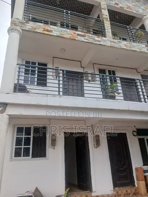 1bdrm Bedsitter in Oyibi Estate, Valley View Area for rent