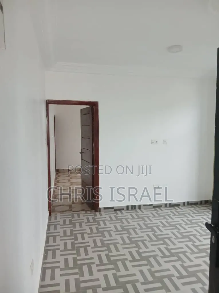 1bdrm Room & Parlour in Malejor School for rent