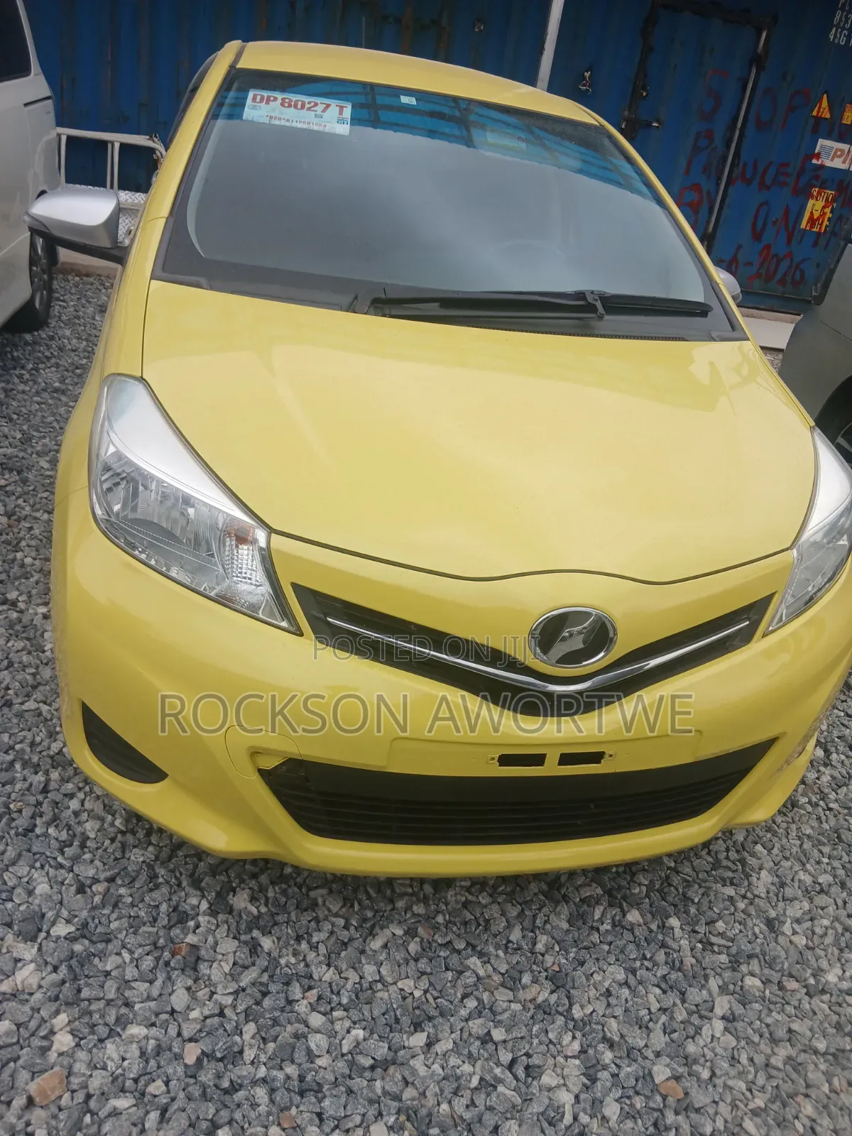 Toyota Vitz 2013 Yellow