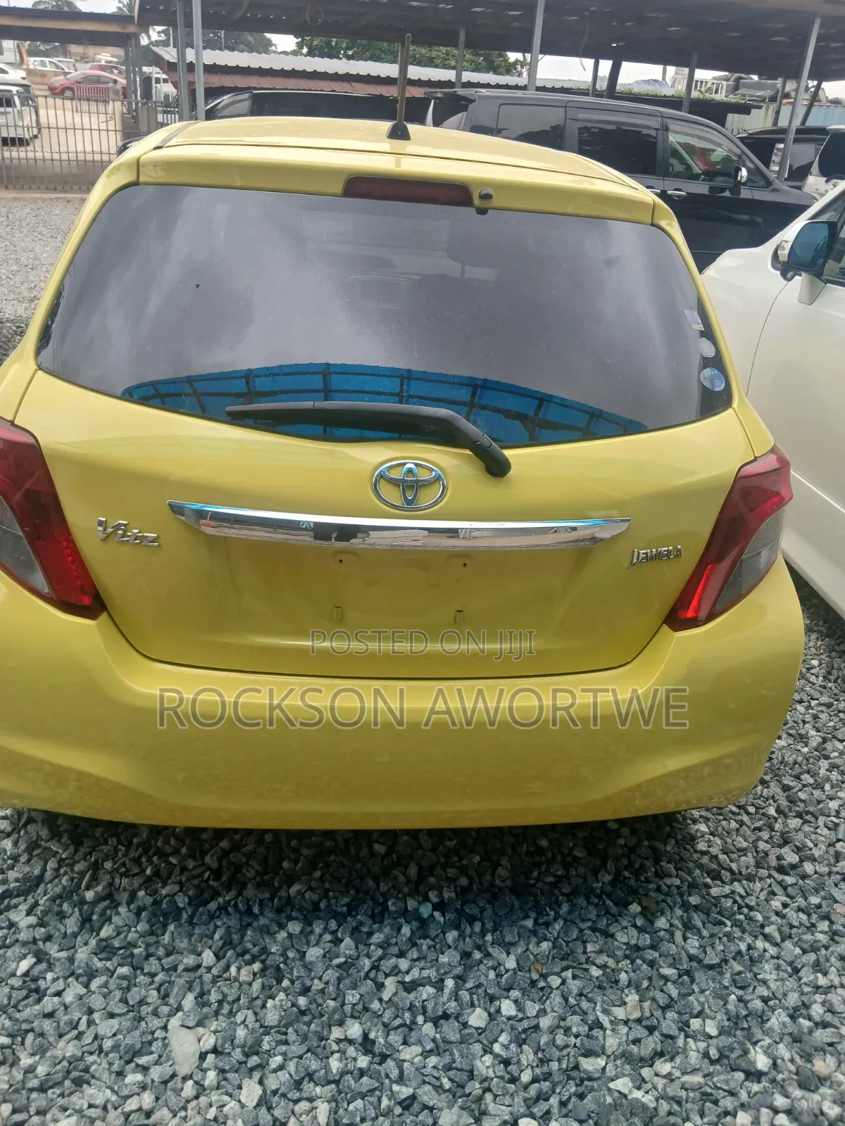 Toyota Vitz 2013 Yellow