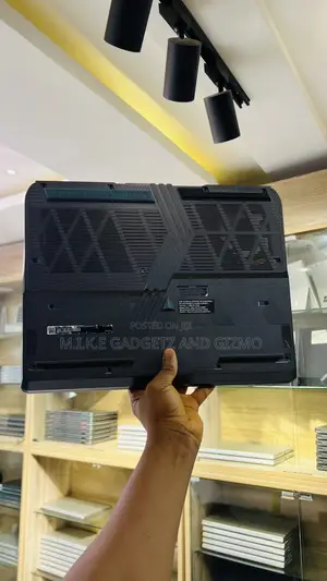 Laptop MSI Vector GP68 HX 13V 16GB Intel Core i9 SSD 1T