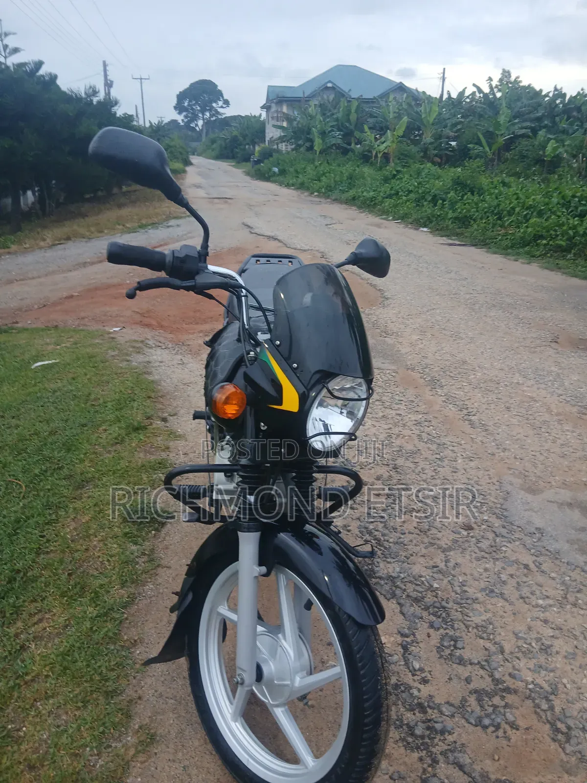 Bajaj Boxer 125 2026