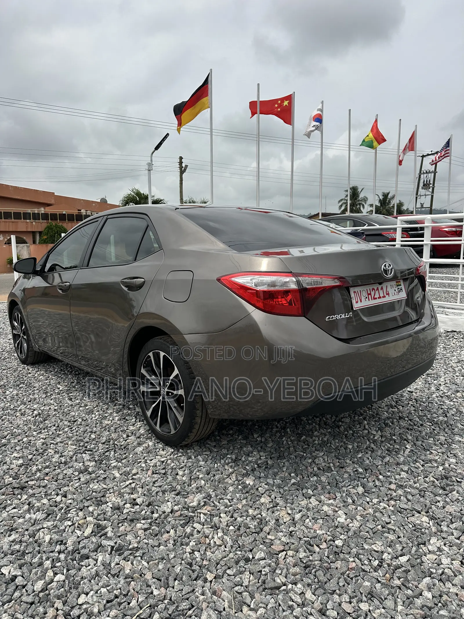 Toyota Corolla LE Eco (1.8L 4cyl 2A) 2018 Gray