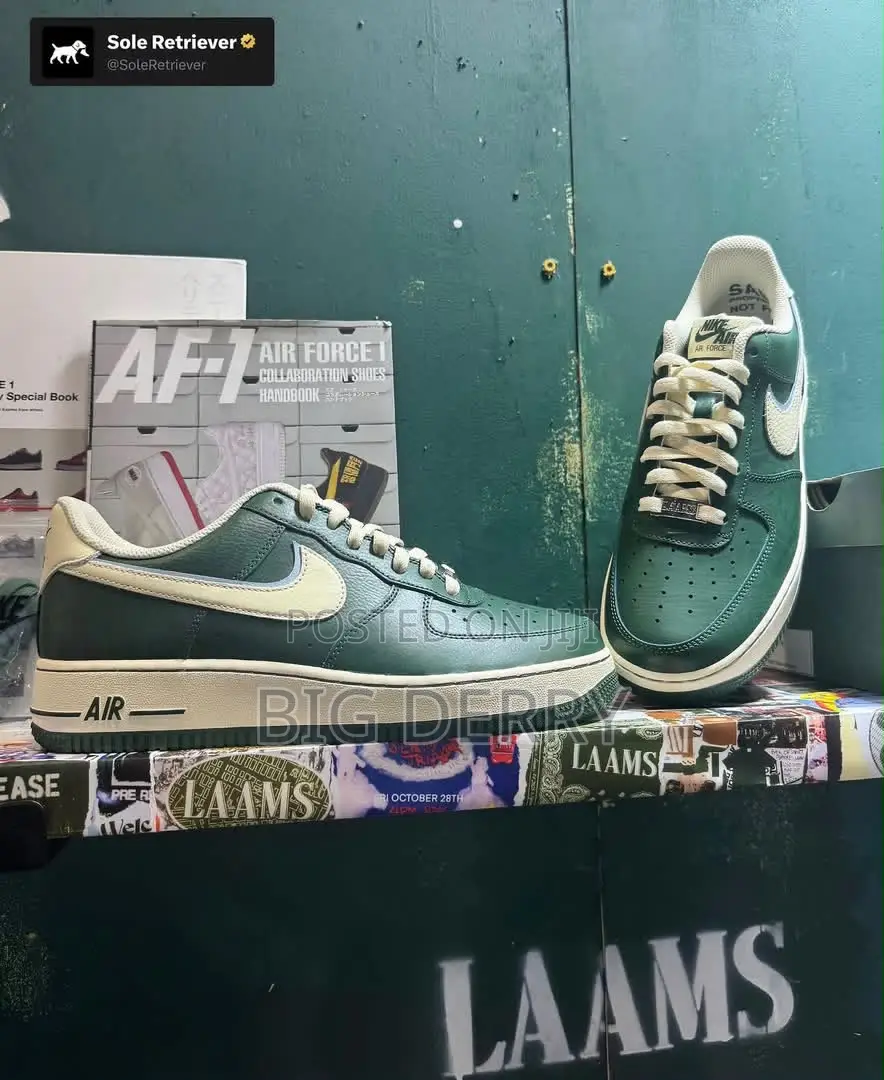 Green Nike Airforce 1 (Sued and Leather )