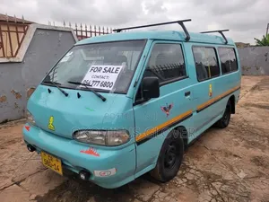 Hyundai H-100 2004 Green