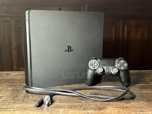 PS4 Slim Very Neat. 16 Games Installed