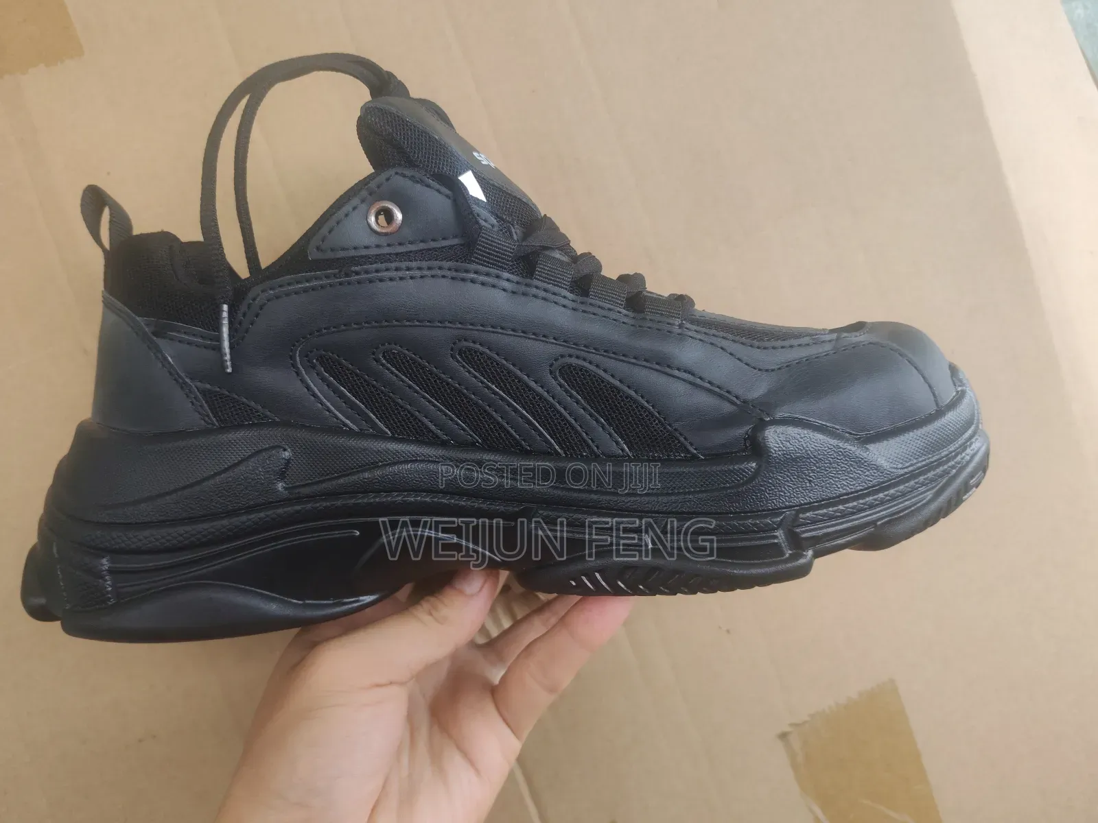 Black Shoe